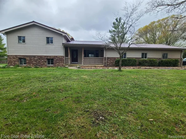 24800 Dayton Rd, Armada, MI 48005