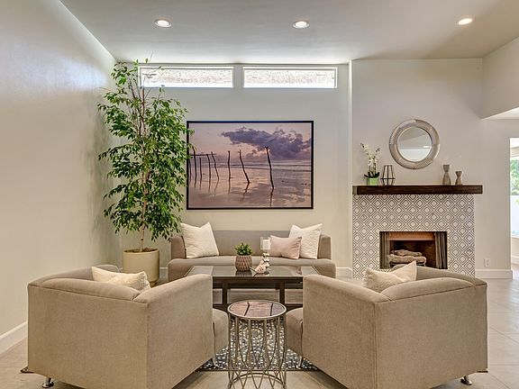 4th image of 1433 Versailles Dr