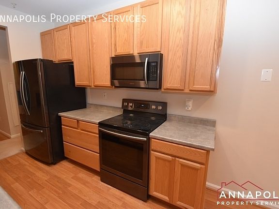 2nd image of 94 Harbour Heights Dr