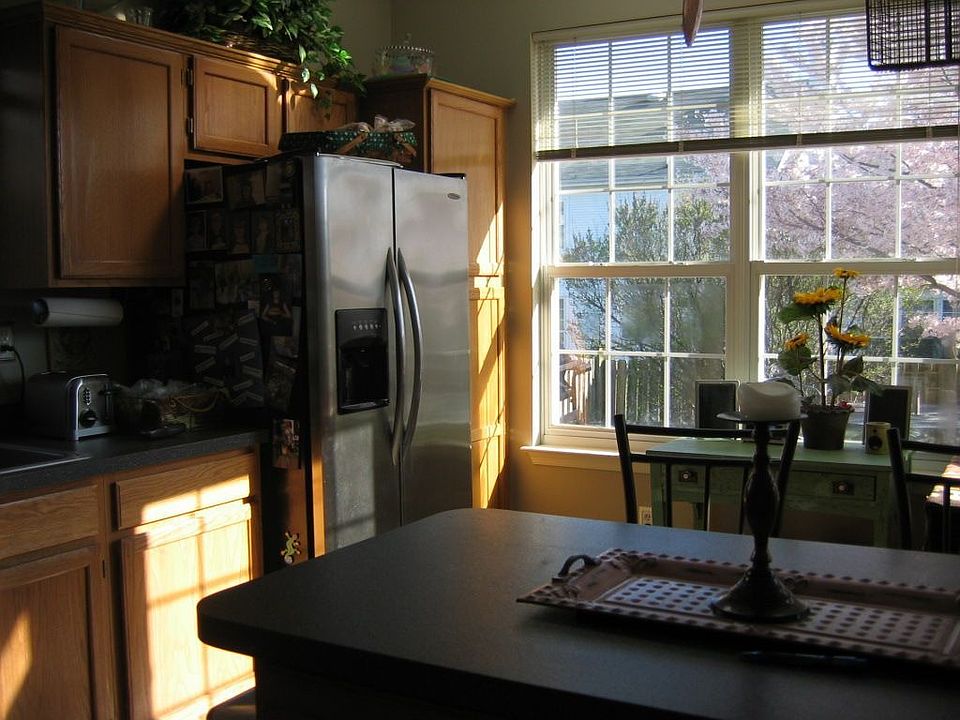 eat in kitchen