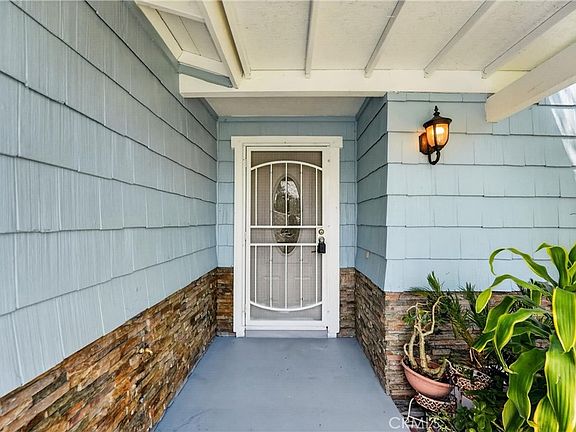 4th image of 2349 Seasons Rd