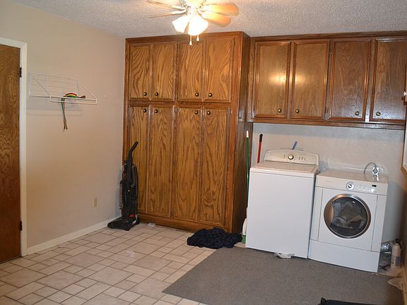 2nd image of 1614 Glenrose St
