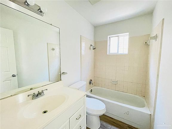 5th image of 3712 N 6th St APT 1