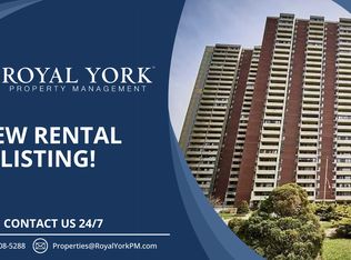 5 Massey Sq #1711, Toronto, ON M4C5L6