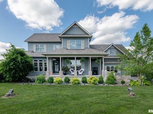 3160 Sycamore Rd, Carterville, IL 62918