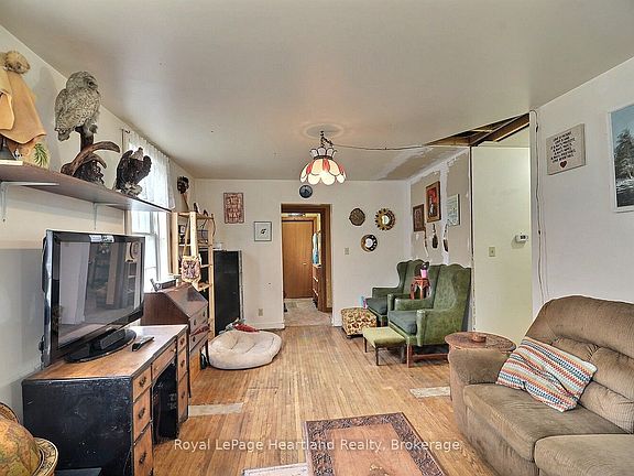 5th image of 103 James St