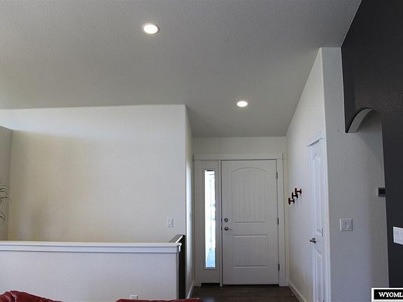 4th image of 619 Fort Clay St