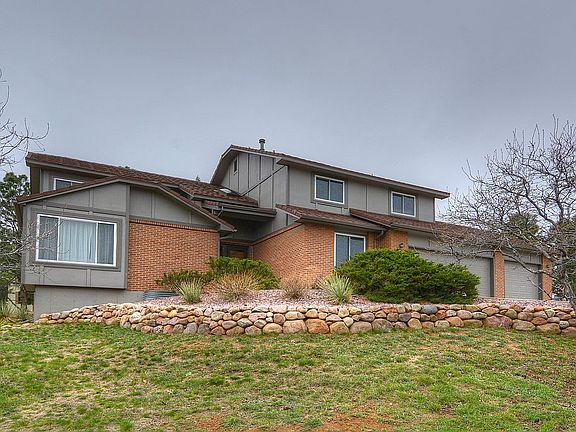 2nd image of 1614 Oak Hills Dr