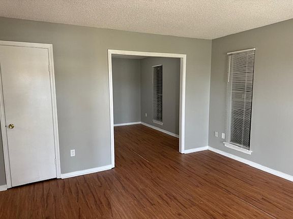 4th image of 2317 Morning Vista Dr