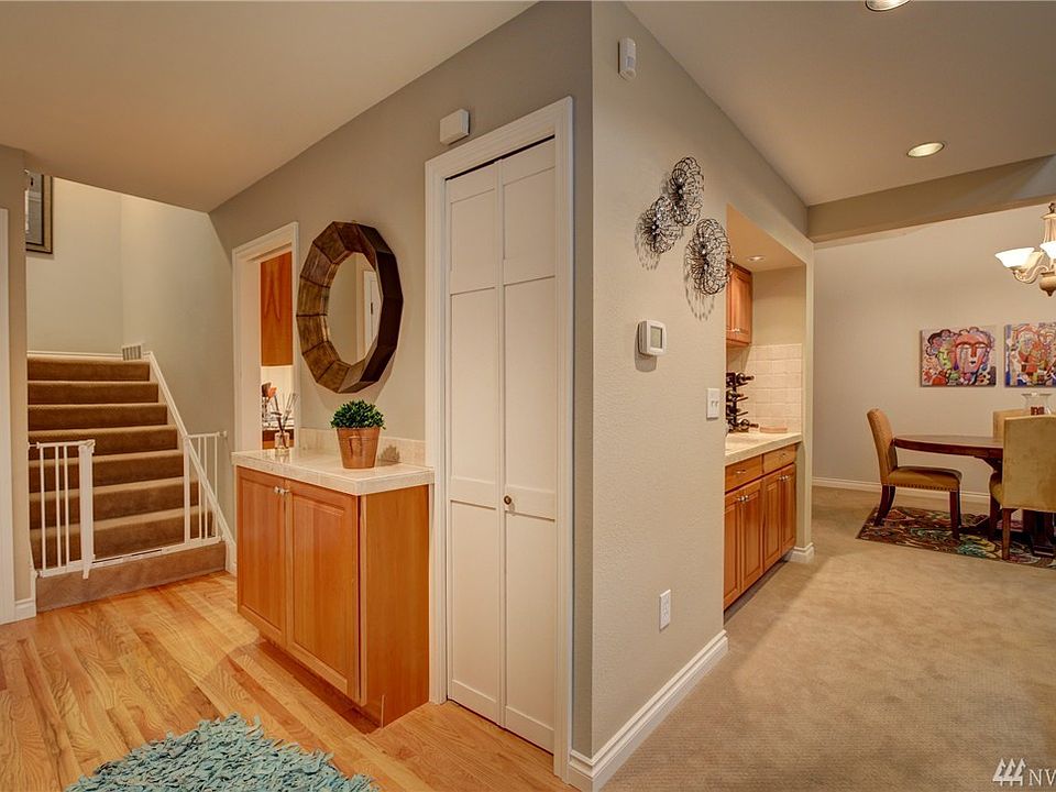 1st image of 20811 NE 25th St