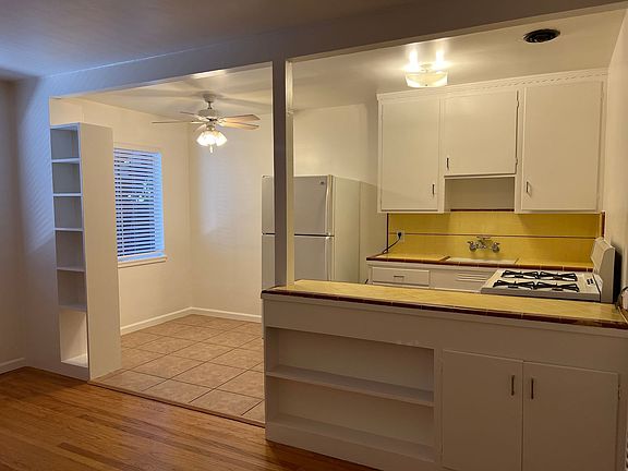 3rd image of 2615 H St #2