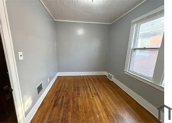 4289 W Grand St #UPPER — Photo 8