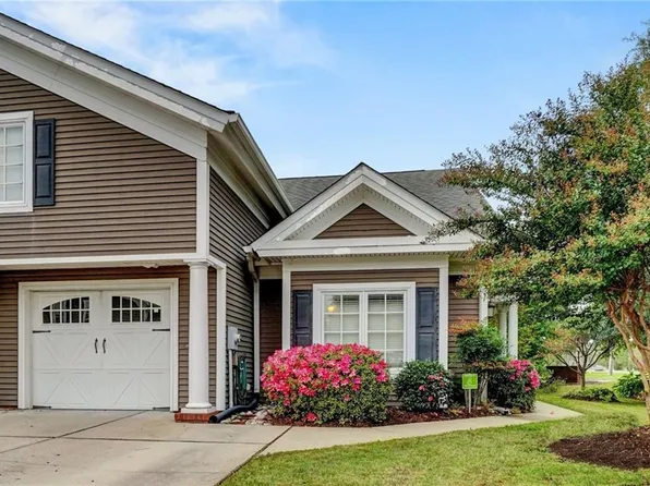 2800 Gavin Rd #18, Chesapeake, VA 23323