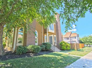 1047 Trevino Ln, Herndon, VA 20170