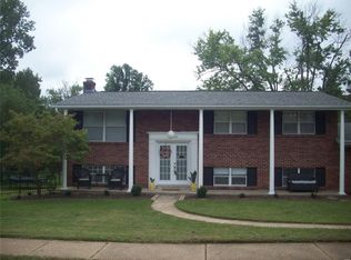 12166 Lowill Ln, Saint Louis, MO 63126