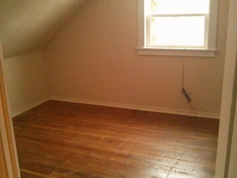 Upstairs bedroom