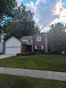 326 Eagle Landings Ct, Waterford, MI, 48327
