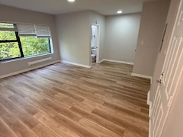 7706 South Coles — Photo 30