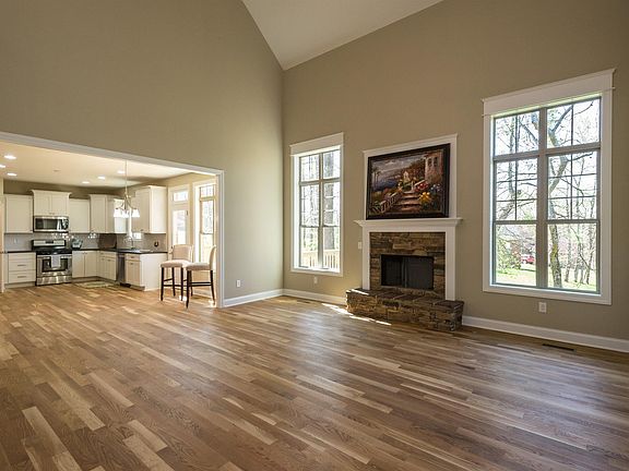 5th image of 626 Greene Dr