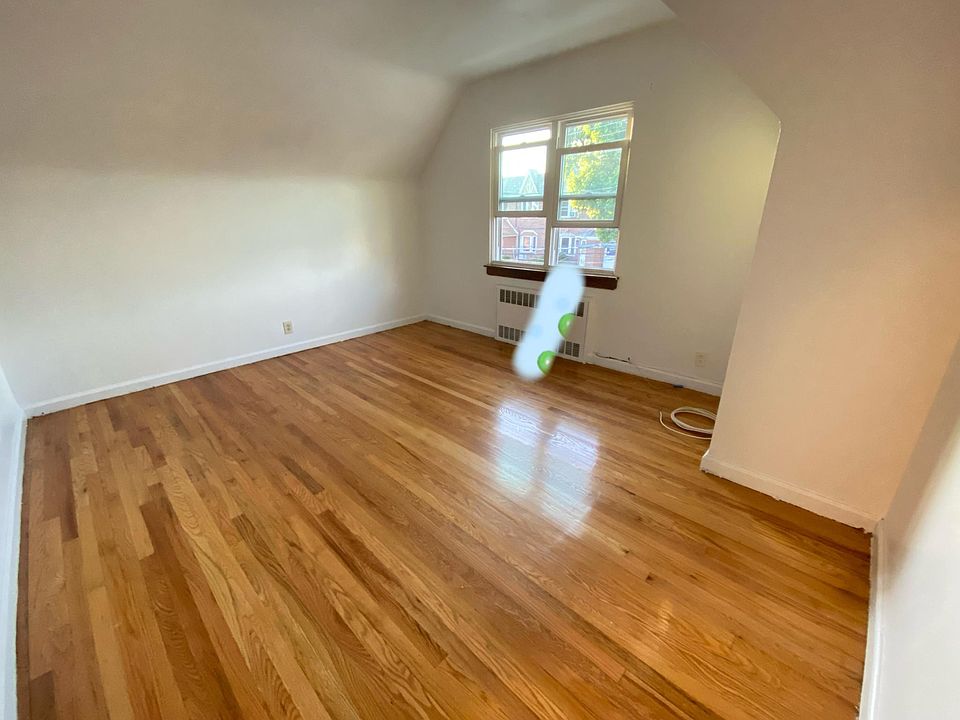 2nd image of 14960 17th Ave #2F