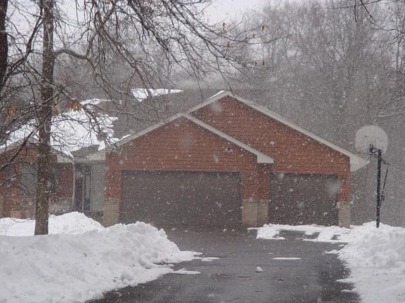 2nd image of 4324 231st Ln NE