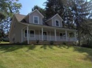 98 Efaw Ave, Saint Clairsville, OH 43950