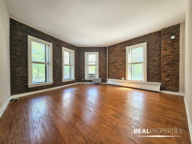 2200 N Clark St — Photo 45