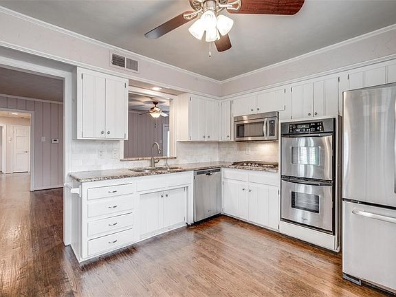 4th image of 3514 Waldorf Dr