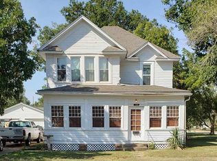123 N 5th St, Medford, OK 73759