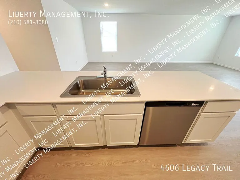 4606 Legacy Point — Photo 21
