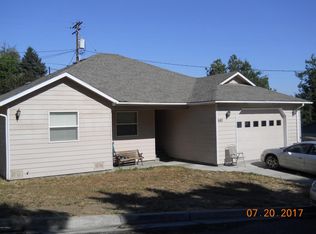 680 Hamilton Dr, Sunnyside, WA