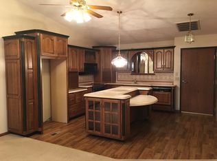 701 E Center St APT 67, Inman, KS 67546