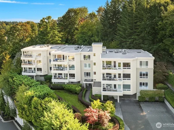 2980 76th Avenue SE #201, Mercer Island, WA 98040