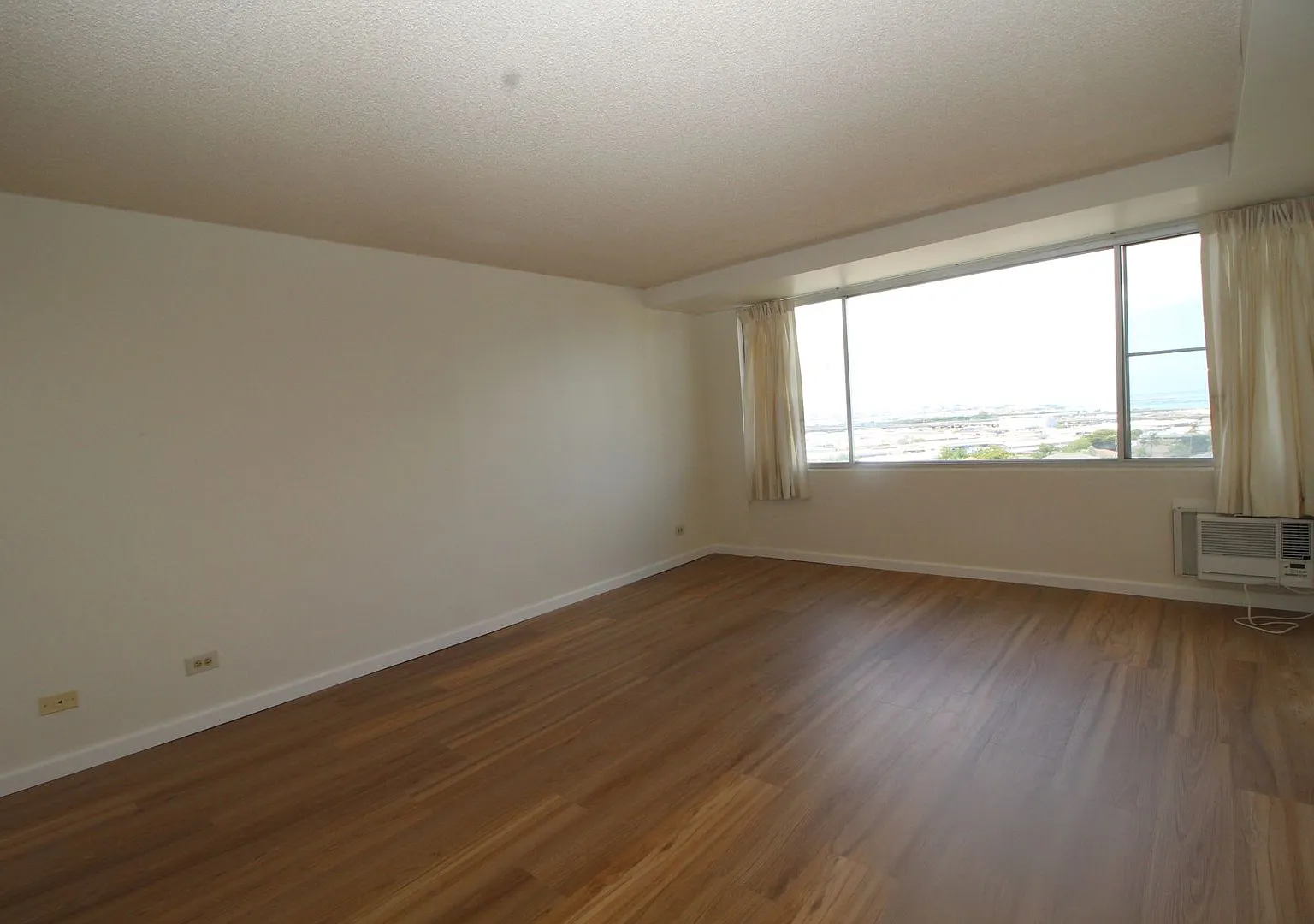 Studio with Geogeous View! — Photo 2