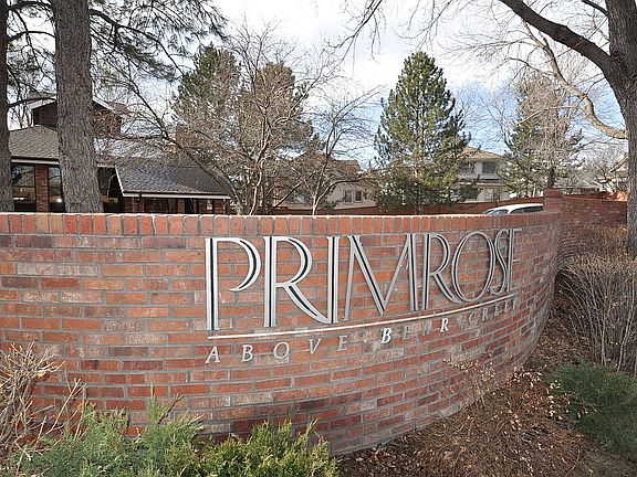 Gated Primrose Above Bear Creek neighborhood