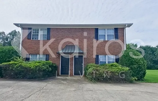 2 bed, 1.5 bath, 1334 sqft, $1,425 — Photo 1