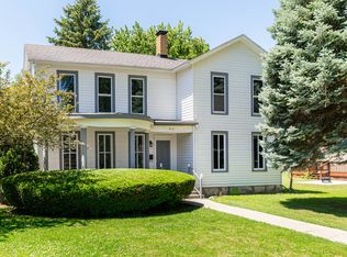 610 N 8th St, Rochelle, IL 61068