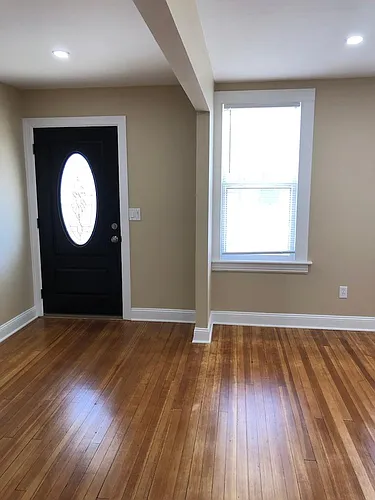 16 Avenue E #1 Photo 1