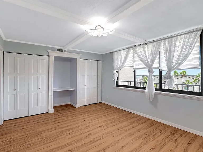1581 Gulf Blvd #302N — Photo 22