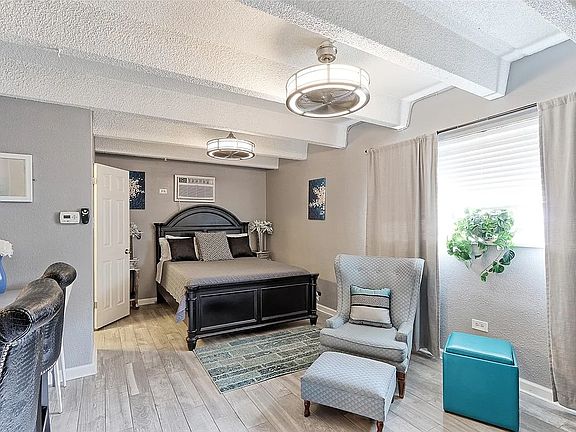 5th image of 100 S Clarkson St APT 106