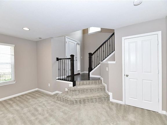 5th image of 9406 Oakley Dr