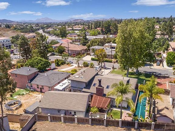 4th image of 1762 Los Feliz Dr