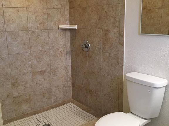 4th image of 1750 Belshire Ct