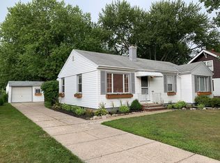 4028 W 220th St, Fairview Park, OH