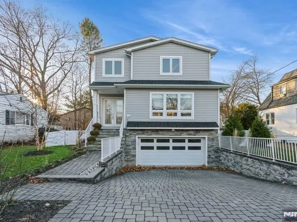 179 5th St, Cresskill, NJ 07626