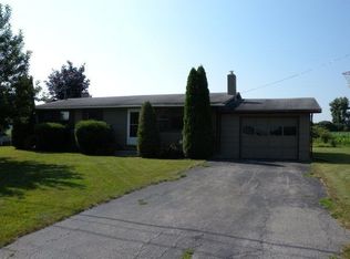 19 Columbus Dr, Rouses Pt, NY 12979