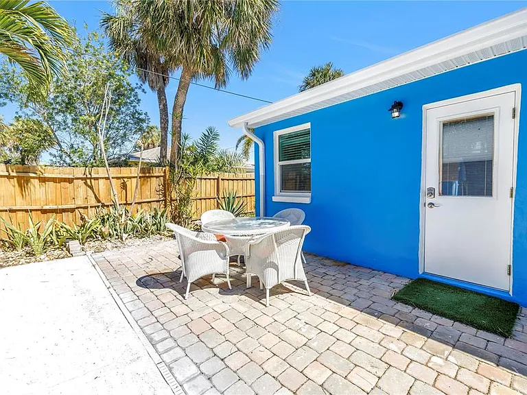 6892 Gulf Winds Dr #2 — Photo 33