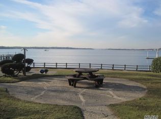 11 Dolphin Grn APT C2F, Port Washington, NY 11050