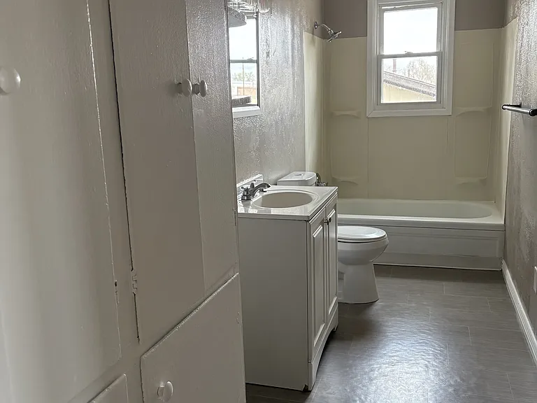5800 Newport St #4 — Photo 10