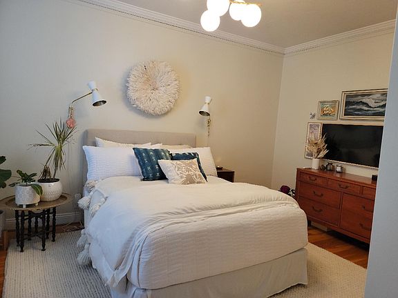 2nd image of 1875 Pacific Ave APT 404